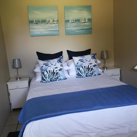 Muir Holiday Apartments Stilbaai Exterior photo