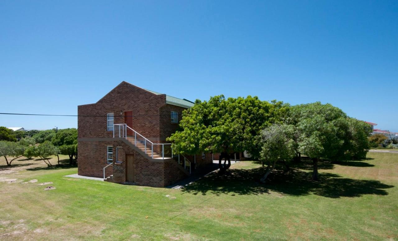 Muir Holiday Apartments Stilbaai Exterior photo