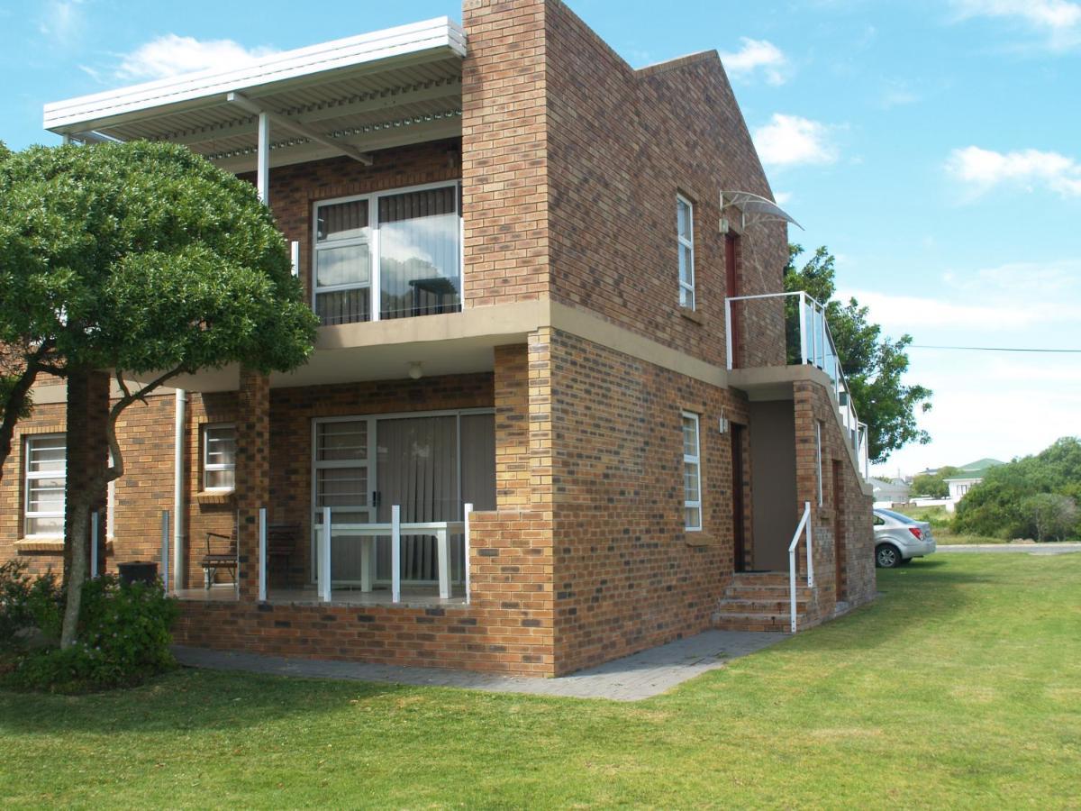 Muir Holiday Apartments Stilbaai Exterior photo